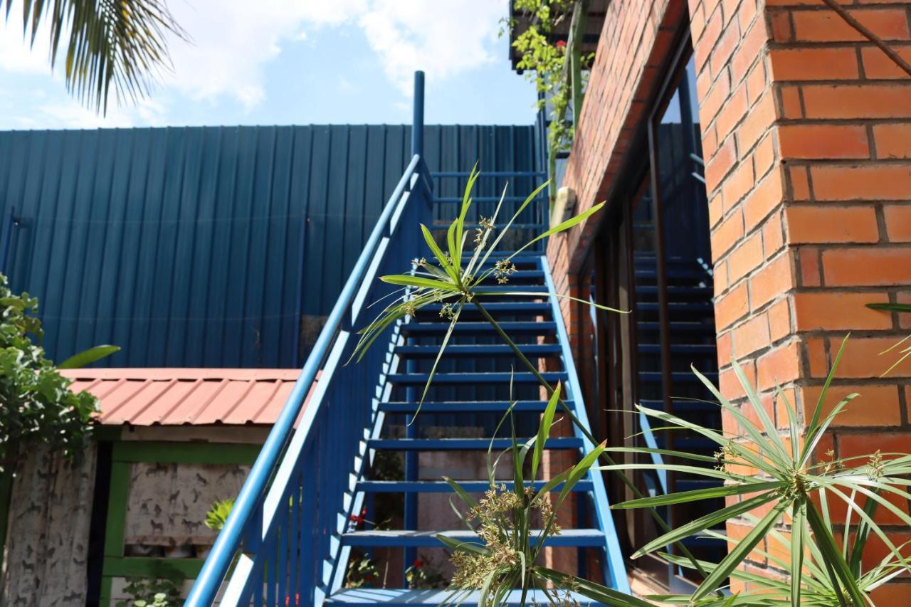 Umusambi B&B Kigali Exterior photo