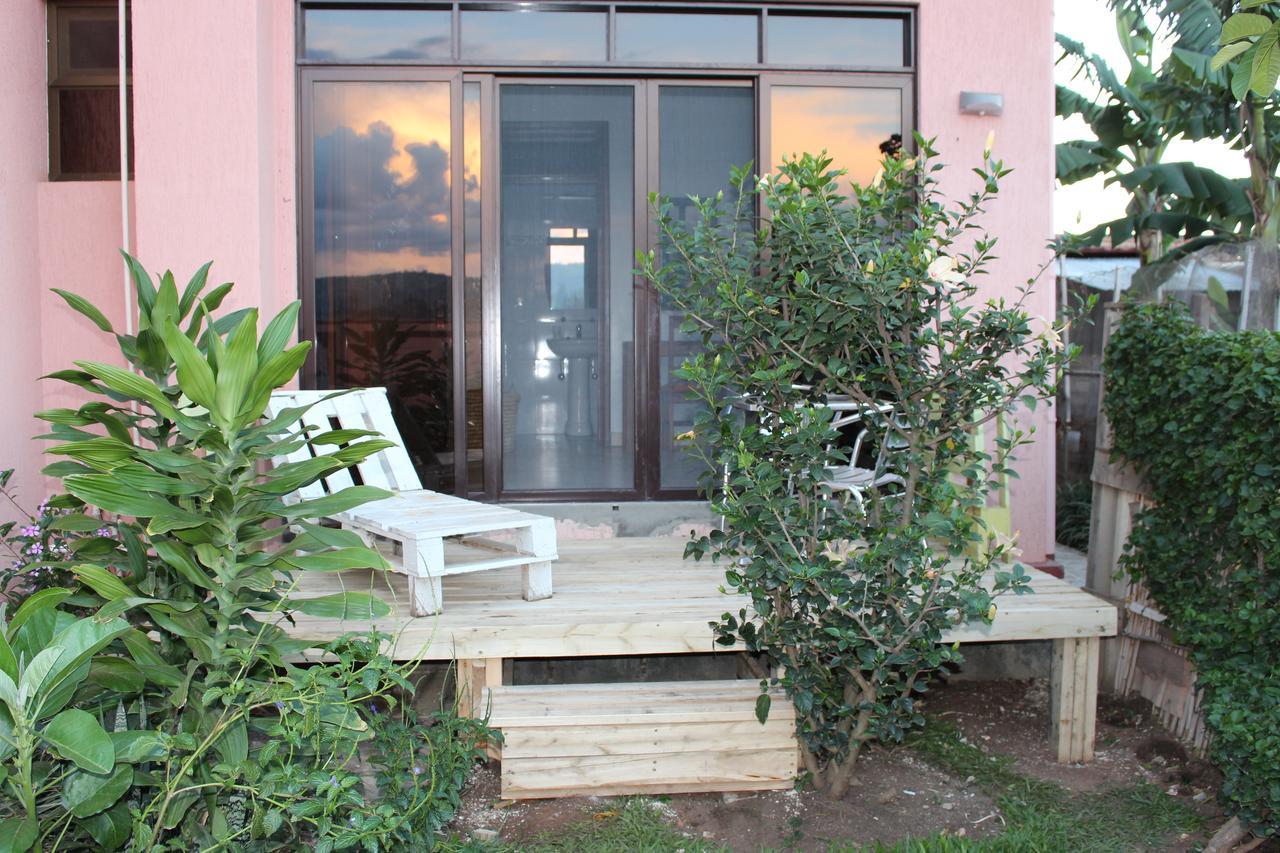 Umusambi B&B Kigali Exterior photo