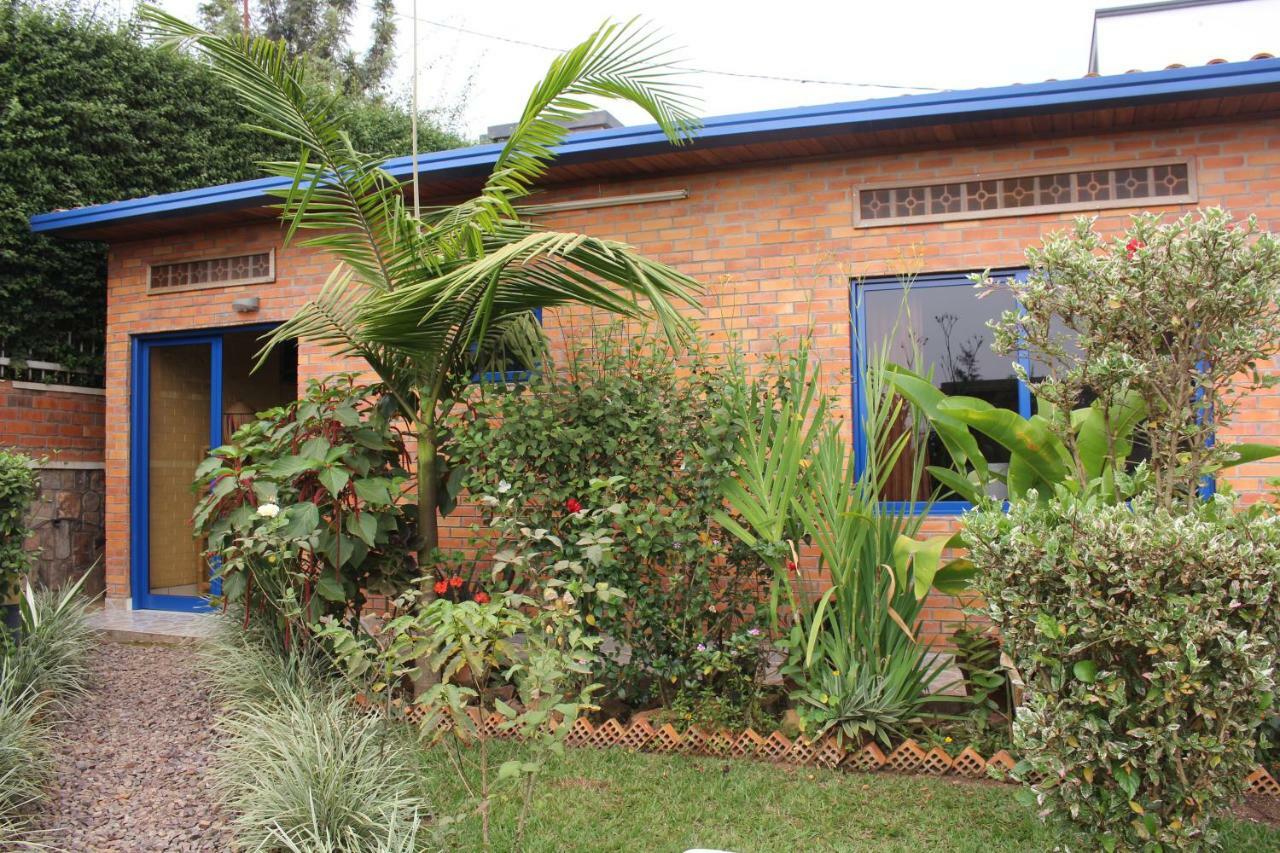 Umusambi B&B Kigali Exterior photo